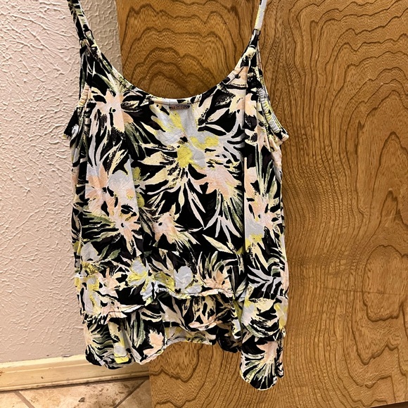 Volcom flowy tank top xs - Picture 2 of 6